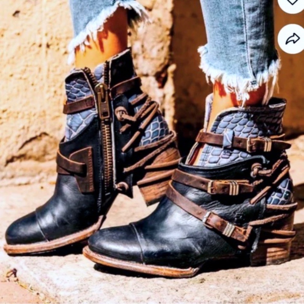 🚫SOLD! NIB/NWT($295)🤩 |•FREEBIRD🦅BY STEVEN•| CRUE Navy Multi Strappy Wrap Boo - Picture 2 of 16